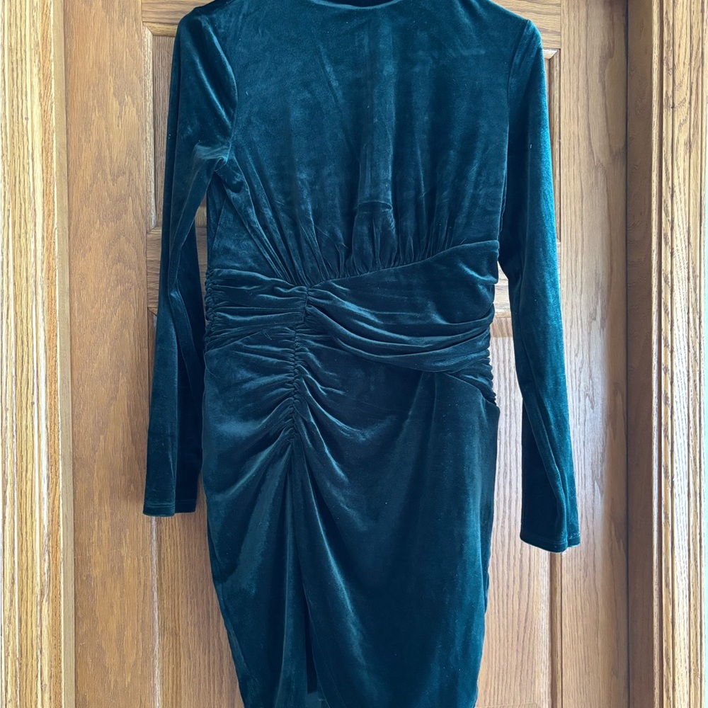 Velvet Dress in Deep Green Express